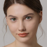 modelwearingpremium green colored contacts
