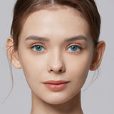 modelwearingocean blue colored contacts