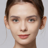 modelwearingocean jade green colored contacts