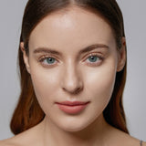 modelwearingrio buzios green colored contacts