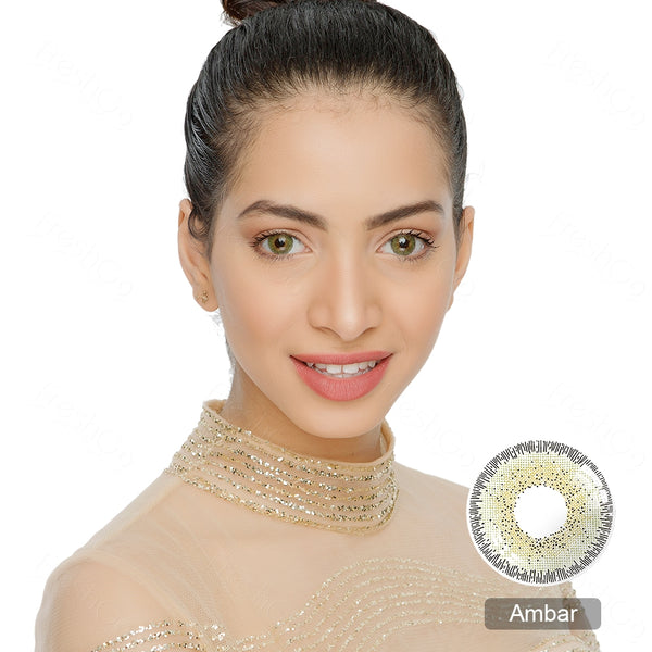 modelwearingnatural ambar colored contacts