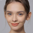 modelwearinghidrocharme grafite gray colored contacts